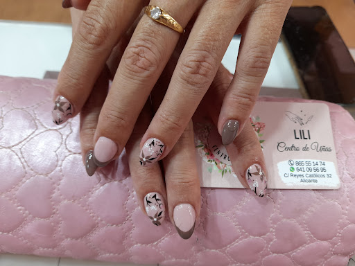 LiLi centro de uñas manicura profesional (nails)