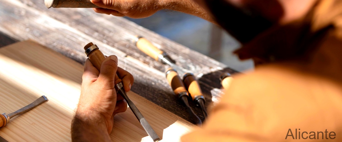 ¿Qué tipo de muebles fabrican los carpinteros en Alicante?