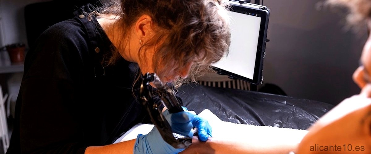 6 mejores servicios de eliminación de tatuajes en Alicante